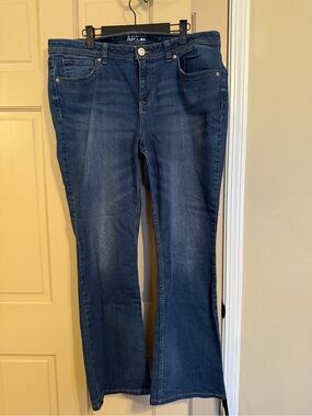 Apt. 9 Women's Dark Blue Flare Jeans